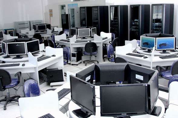 計(jì)算機(jī)應(yīng)用 軟硬件維修與網(wǎng)絡(luò)管理的專(zhuān)業(yè)核心